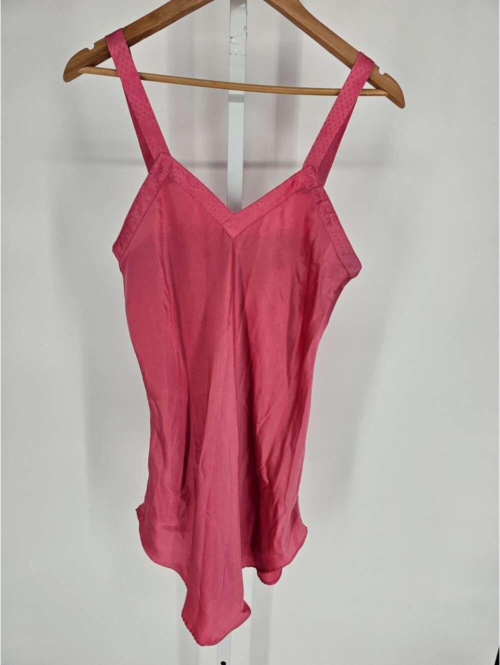 Partners by Mervyns Womens Sz M Pink Satin Nightgown Sleeveless V Neck